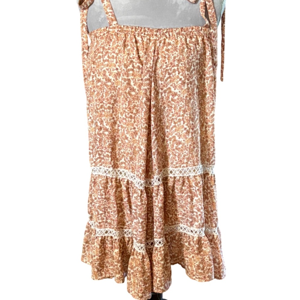 Chelsea & Violet Tan Floral Mini Dress